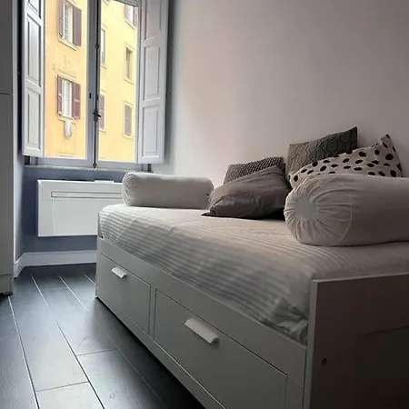 Lovely Art&design 2 Bdrms Flat Apartment Rom