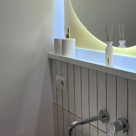 Lovely Art&design 2 Bdrms Flat 아파트 *