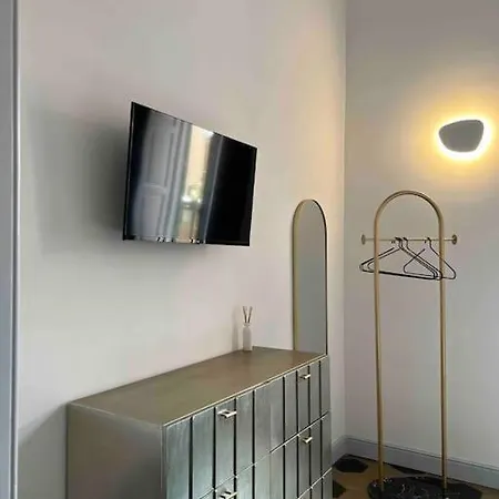 Lovely Art&design 2 Bdrms Flat * 로마